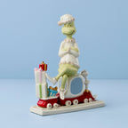 Tous à bord avec la figurine de M. Grinch