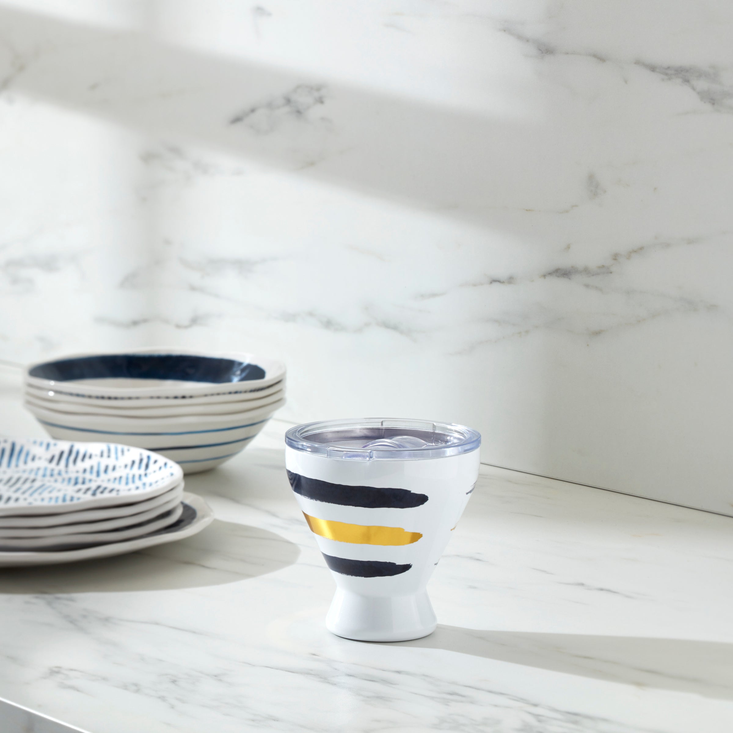 Gobelet à cocktail en acier inoxydable à rayures bleues