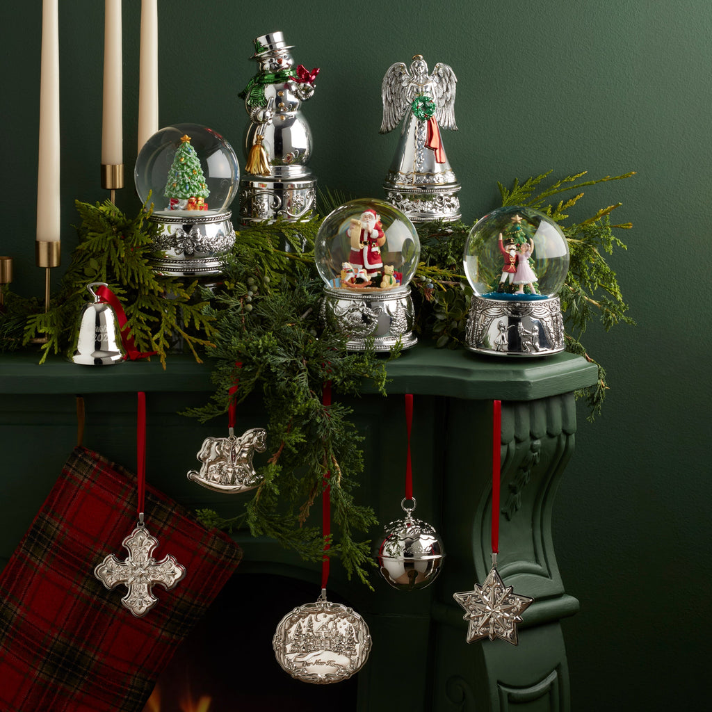 Ornement annuel en argent sterling en forme de croix de Noël 2025