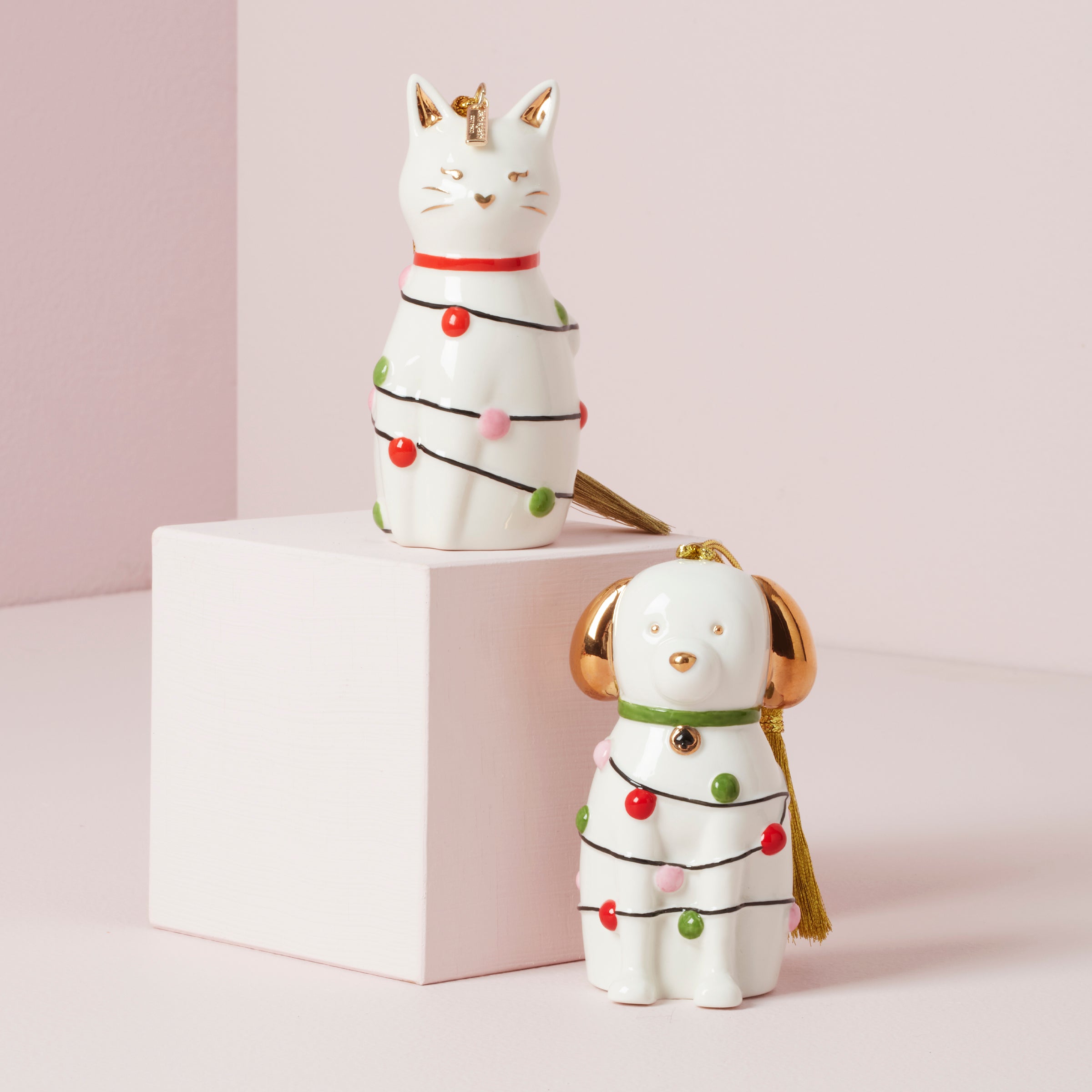 Ornement de chien joyeux