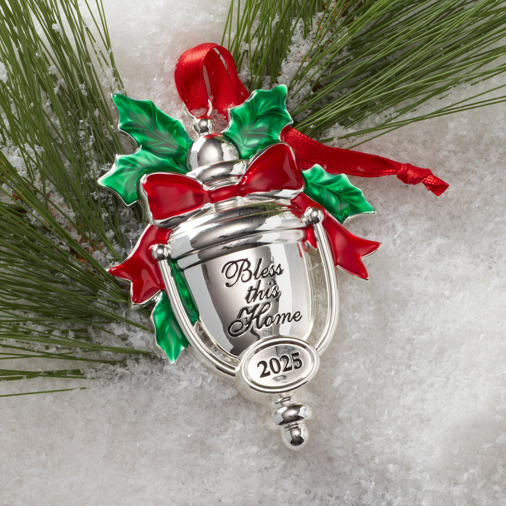 Ornement en métal argenté « Bénissez cette maison » 2025