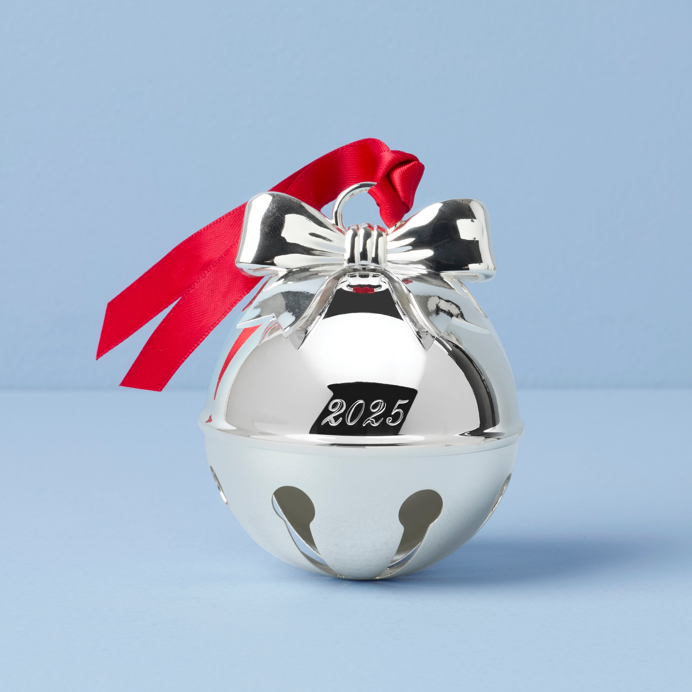 Ornement en métal argenté Jingle Bell 2025