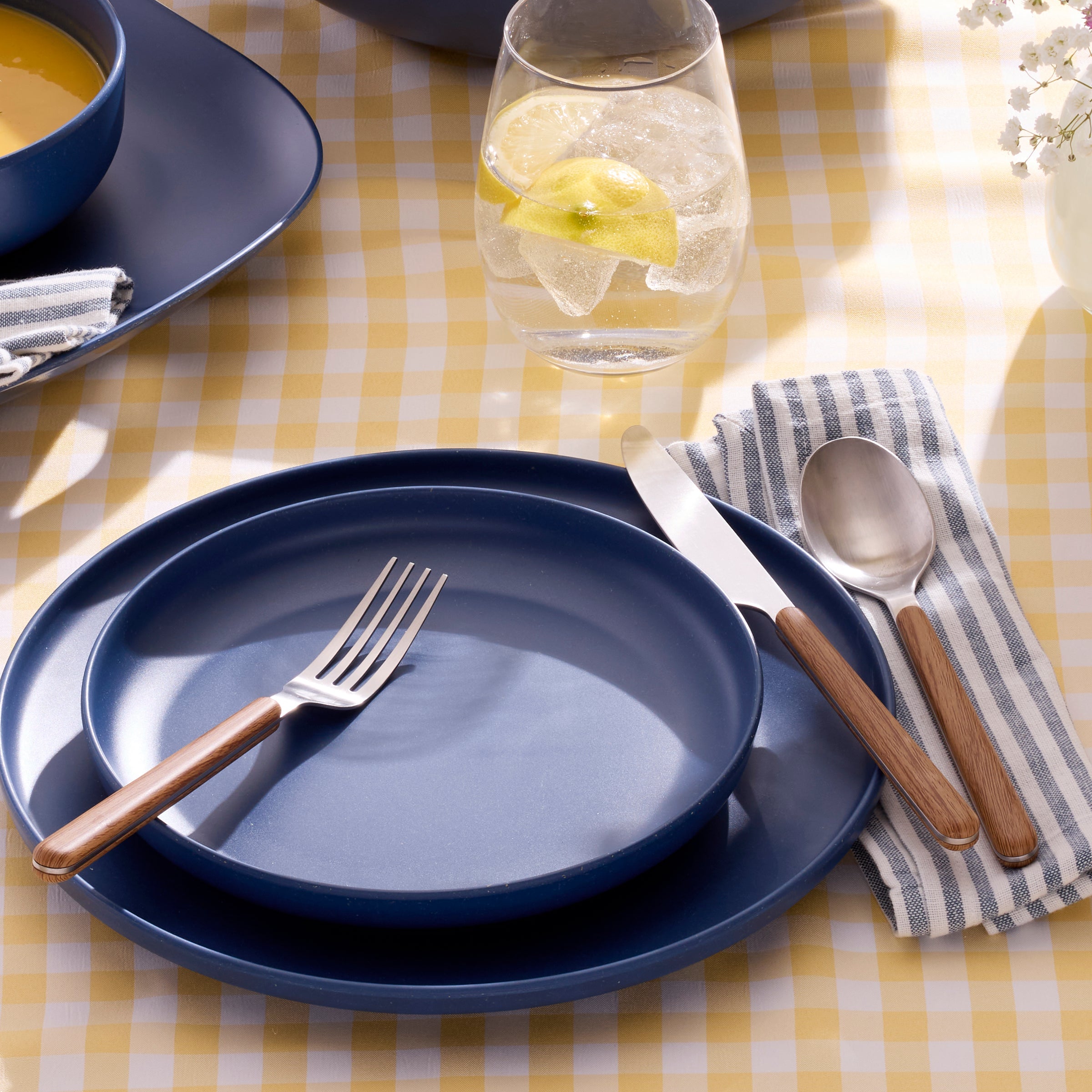 Ensemble de couverts 12 pièces 24 Seven Mirror avec manche en faux bois