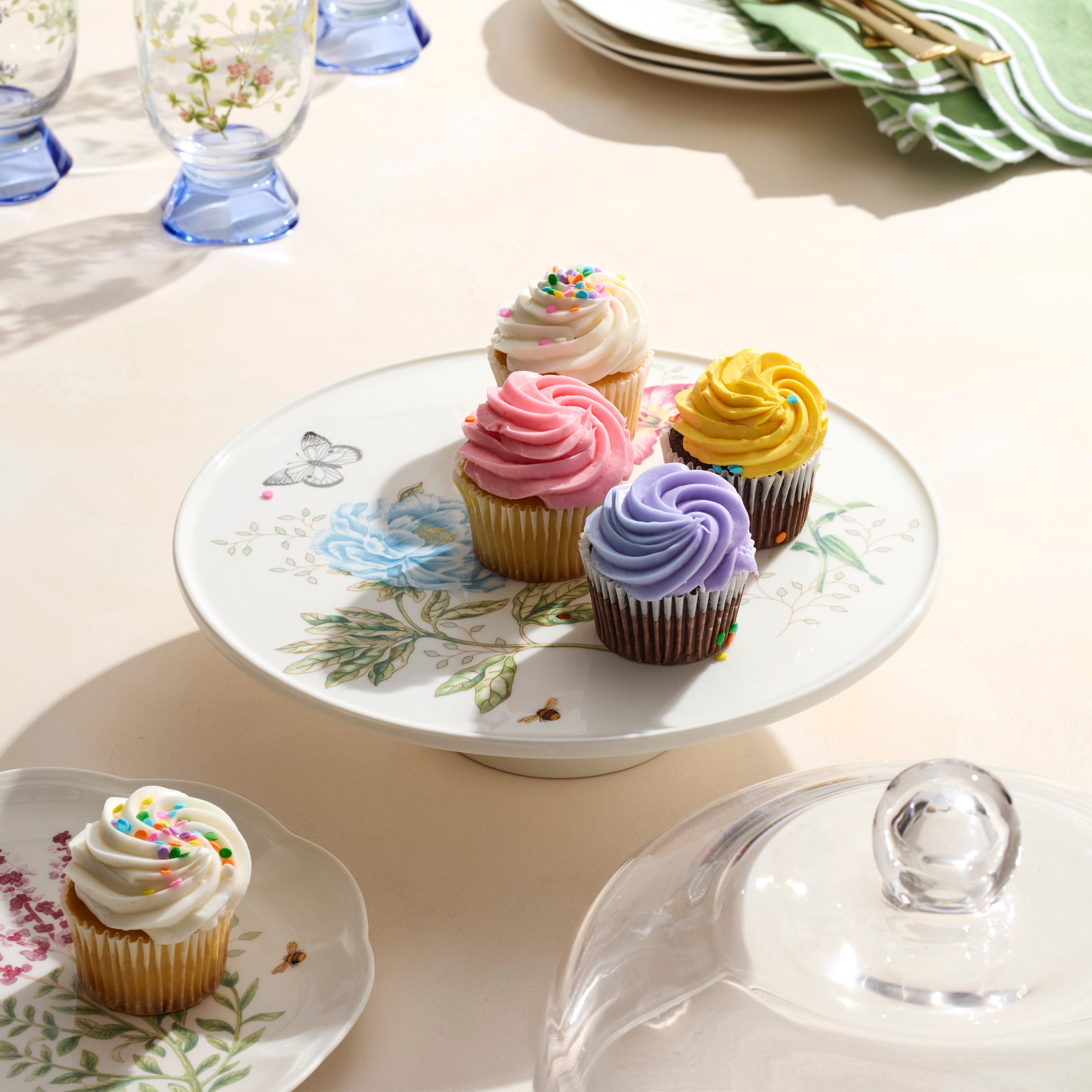 Plateau à gâteau du 25e anniversaire de Butterfly Meadow