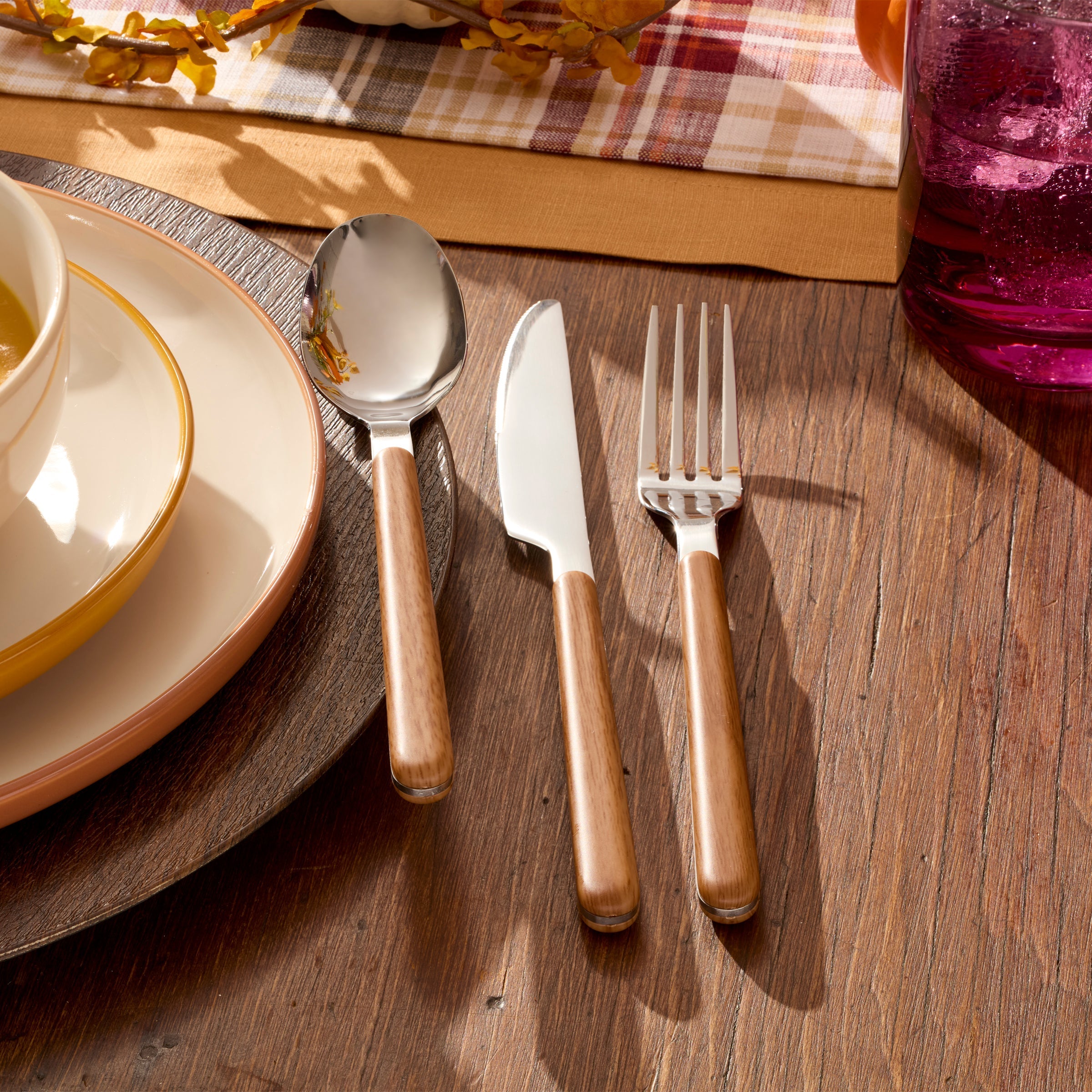 Ensemble de couverts 12 pièces 24 Seven Mirror avec manche en faux bois